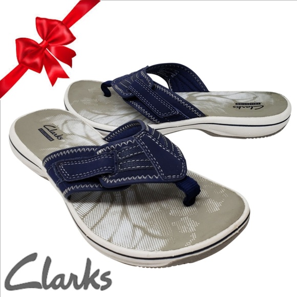clarks collection women's olina park flip flops
